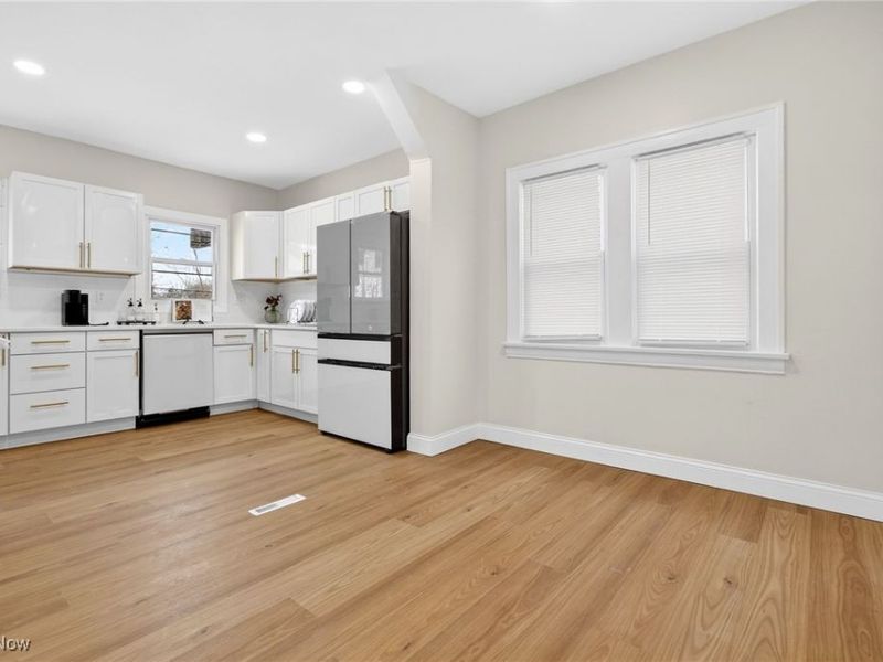 4004 E 154th Street, Cleveland, OH 44128 Photo 14