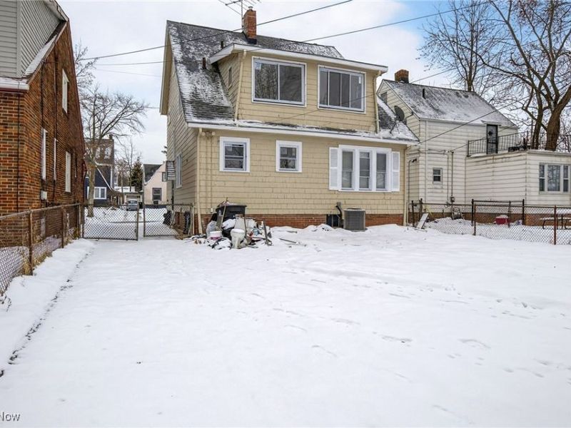 4004 E 154th Street, Cleveland, OH 44128 Photo 3