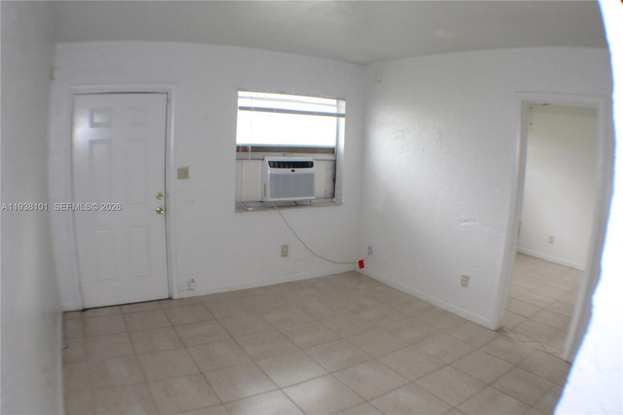 917 NW 5th St, Unit 4, Fort Lauderdale, FL 33311 Photo