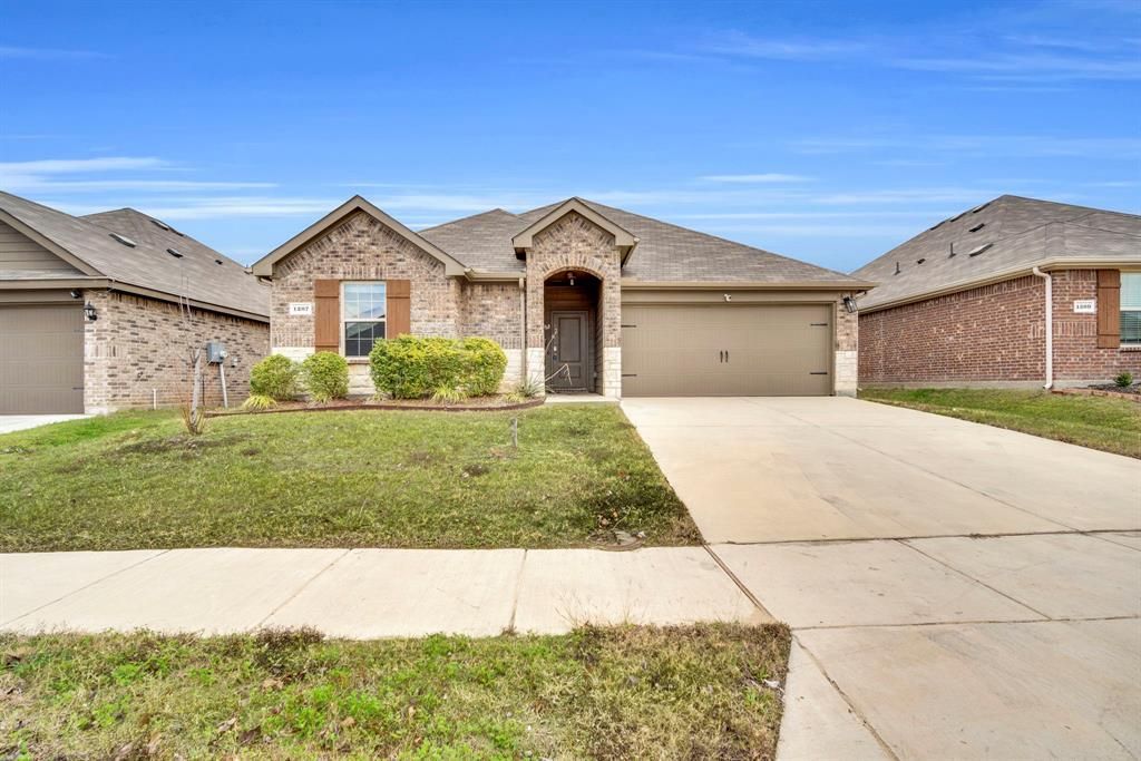 1207 Knoll Drive, Ennis, TX 75119 Main Photo