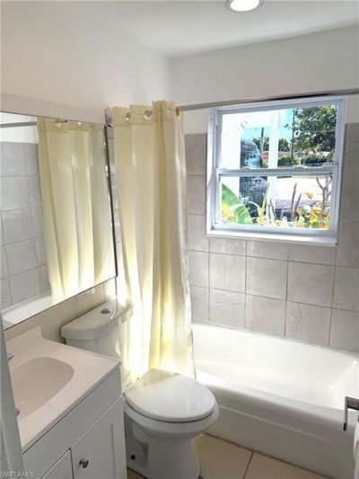 585 14th St N, Naples, FL 34102 Photo