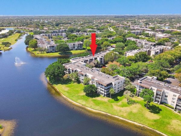 9430 Poinciana Place, Unit 415, Davie, FL 33324