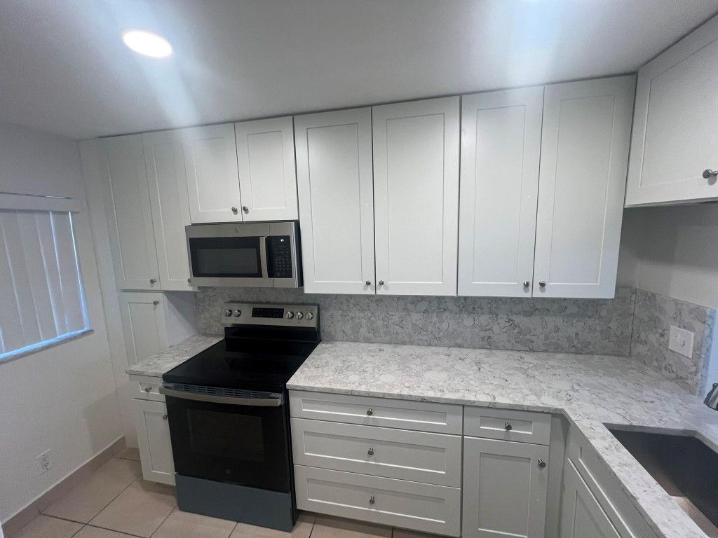 9430 Poinciana Place, Unit 415, Davie, FL 33324 Photo