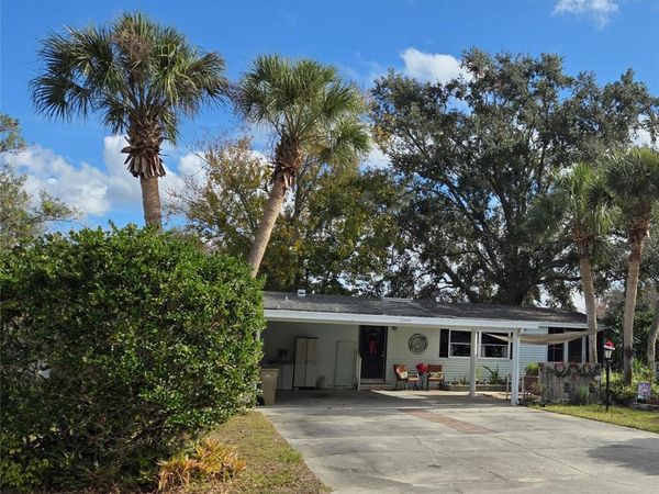 25040 BETTON HILL, LEESBURG, FL 34748