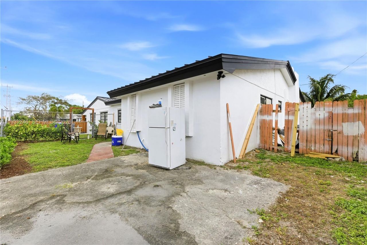 5666 Mayo St, Hollywood, FL 33023 Photo
