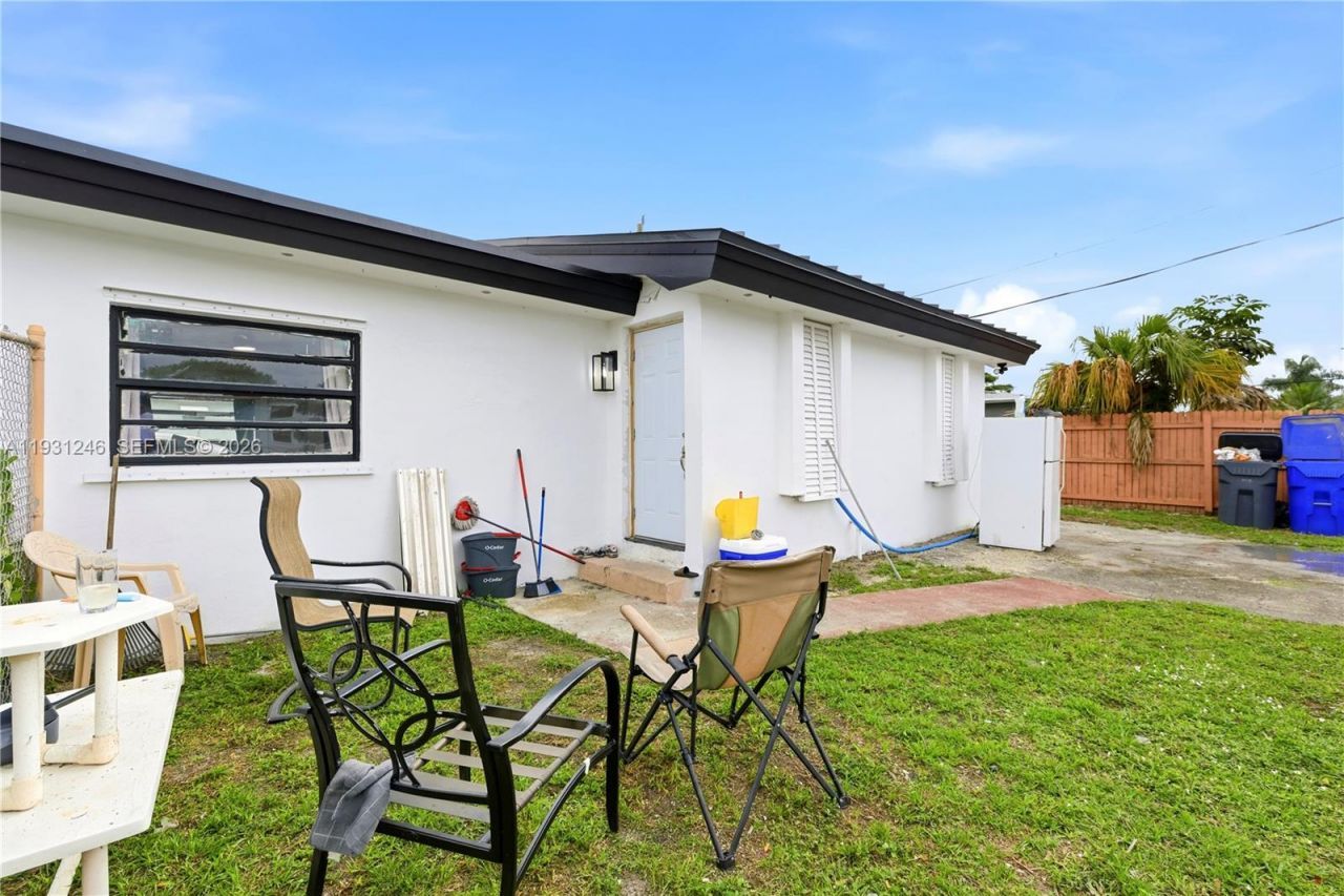 5666 Mayo St, Hollywood, FL 33023 Photo