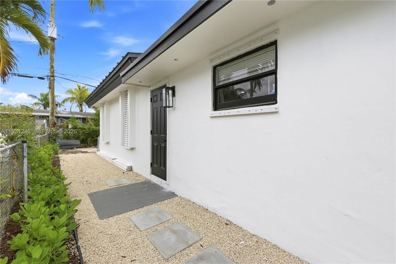 5666 Mayo St, Hollywood, FL 33023 Photo