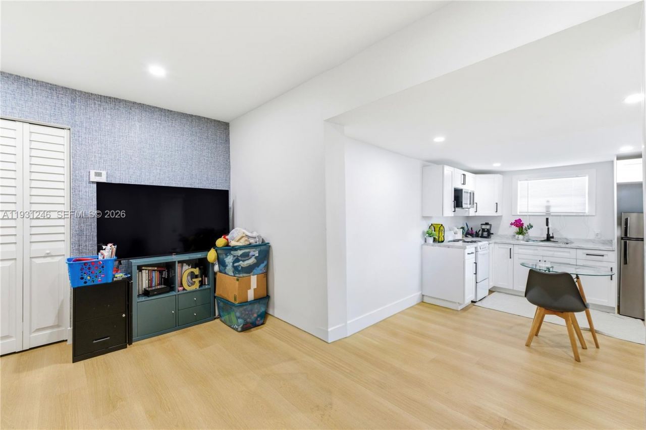 5666 Mayo St, Hollywood, FL 33023 Photo