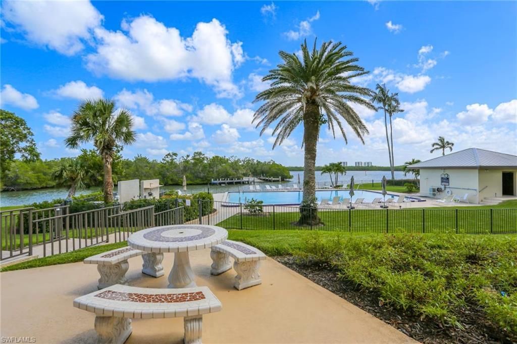 15 Bluebill Ave, Unit 805, Naples, FL 34108 Photo