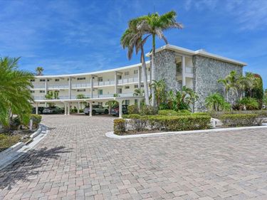 100 SANDS POINT ROAD, Unit 225, LONGBOAT KEY, FL 34228