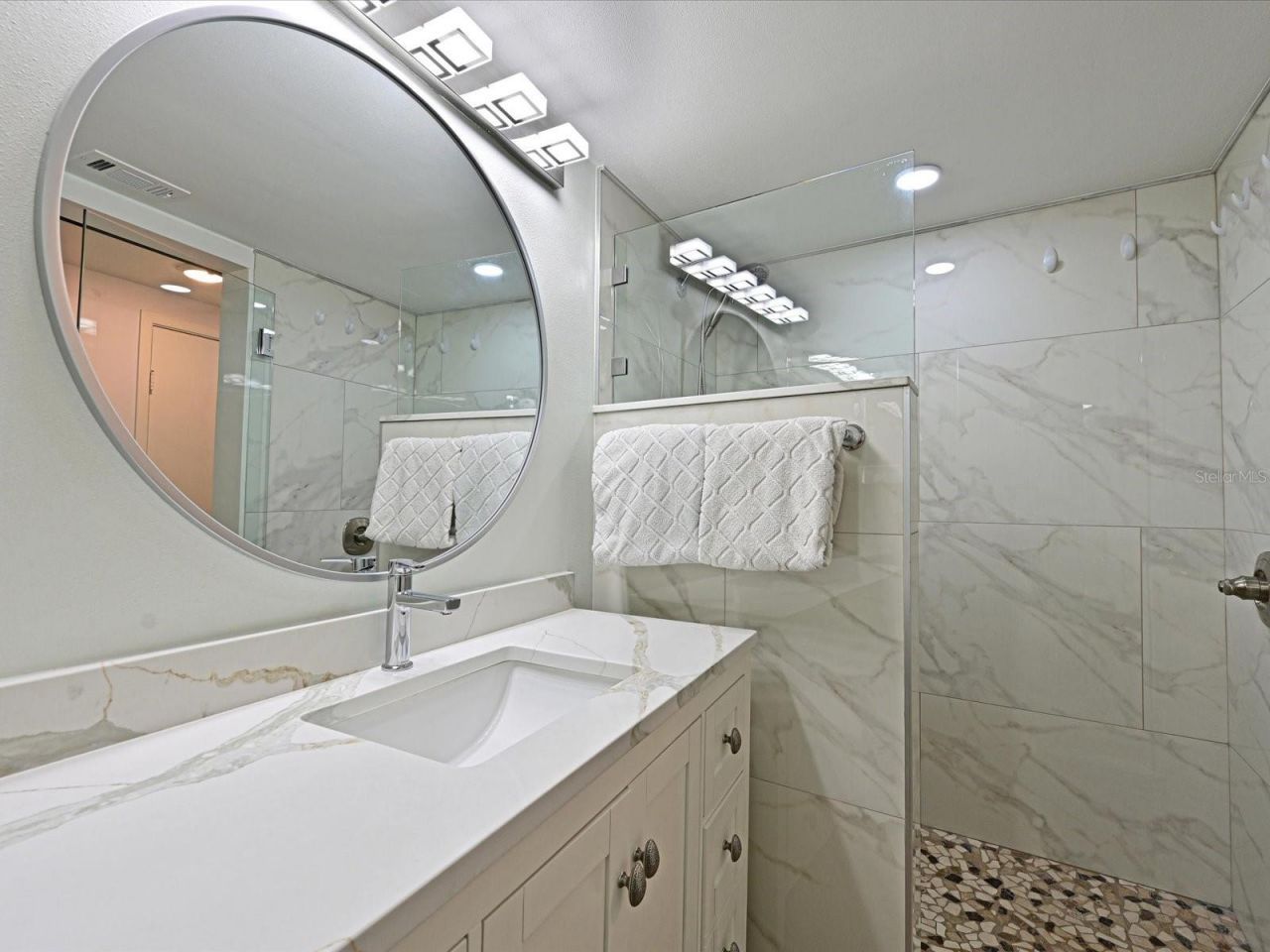 100 Sands Point Road, Unit 225, Longboat Key, FL 34228 Photo