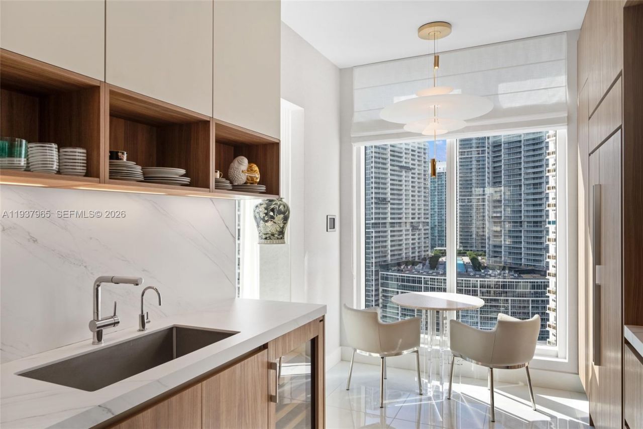 900 Brickell Key Blvd, Unit 2004, Miami, FL 33131 Photo