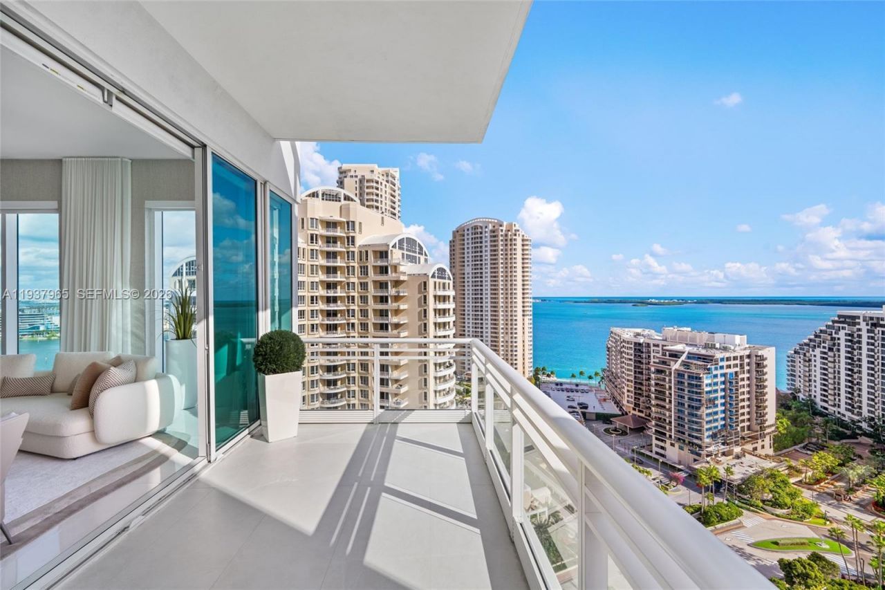 900 Brickell Key Blvd, Unit 2004, Miami, FL 33131 Photo