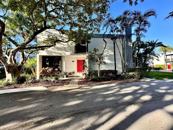 3007 NE 183rd Ln, Aventura, FL 33160