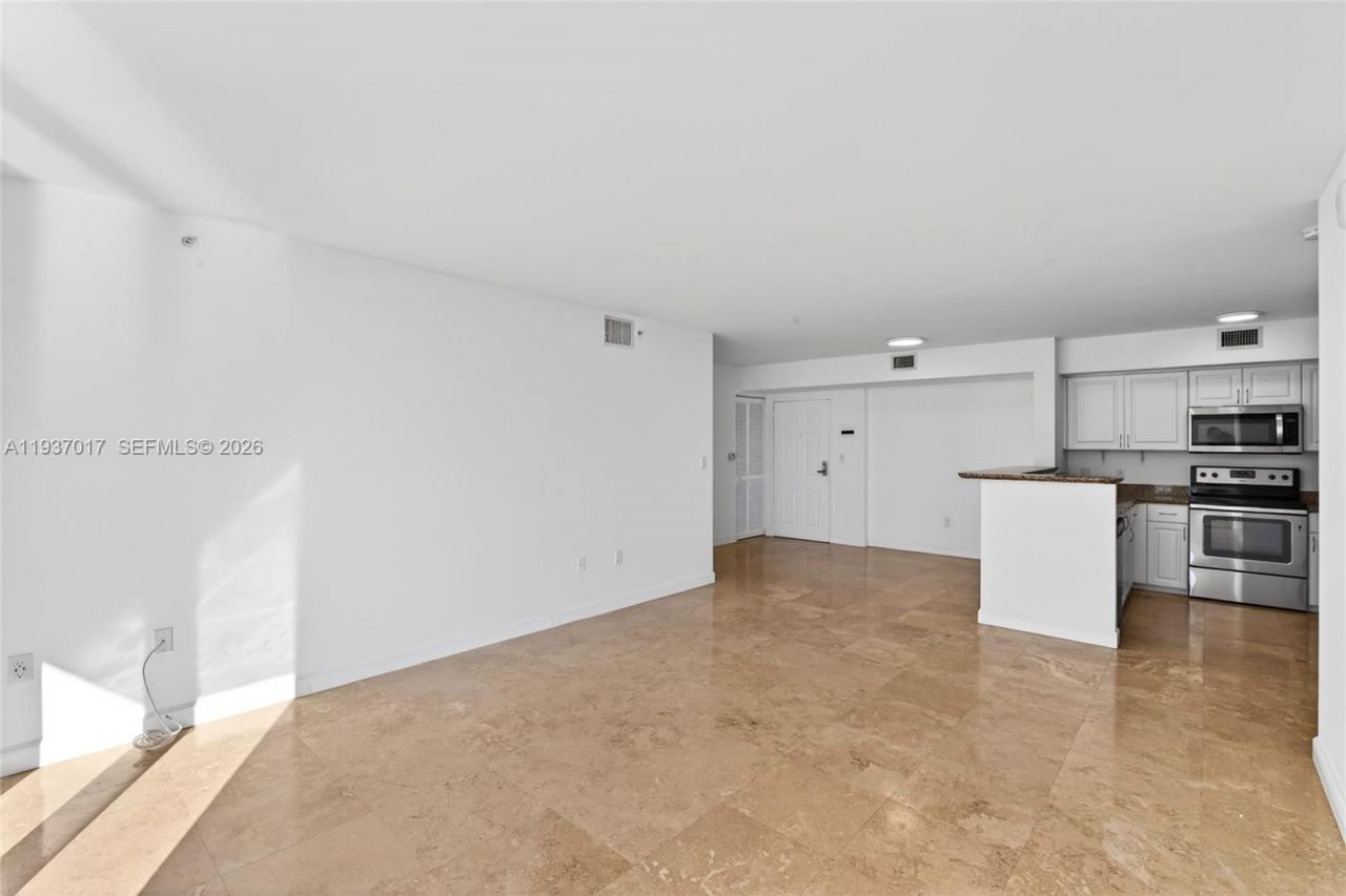 1155 Brickell Bay Dr, Unit 1903, Miami, FL 33131 Photo