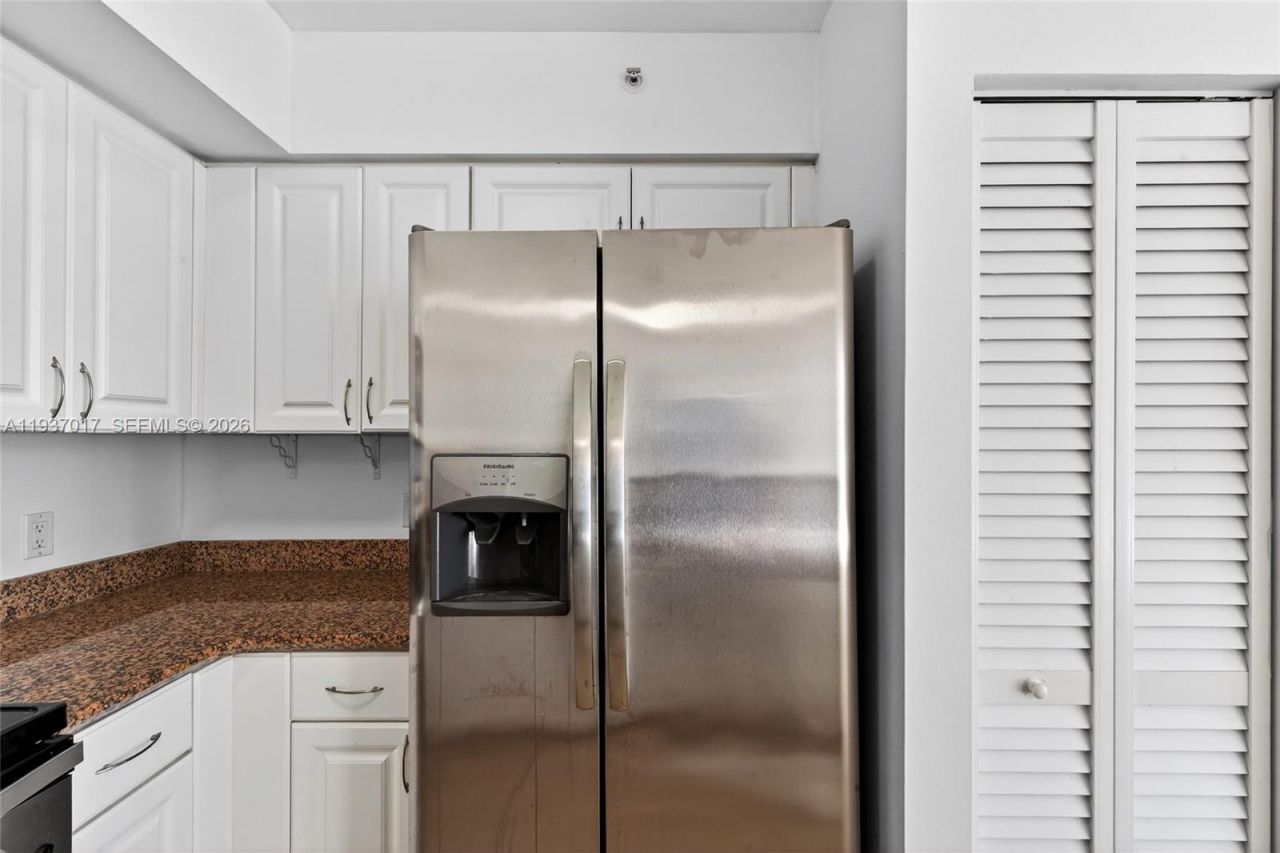 1155 Brickell Bay Dr, Unit 1903, Miami, FL 33131 Photo