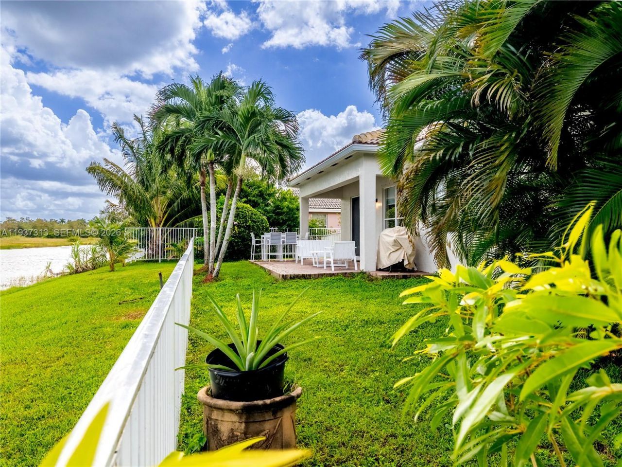 903 NW 167th Ave, Pembroke Pines, FL 33028 Photo