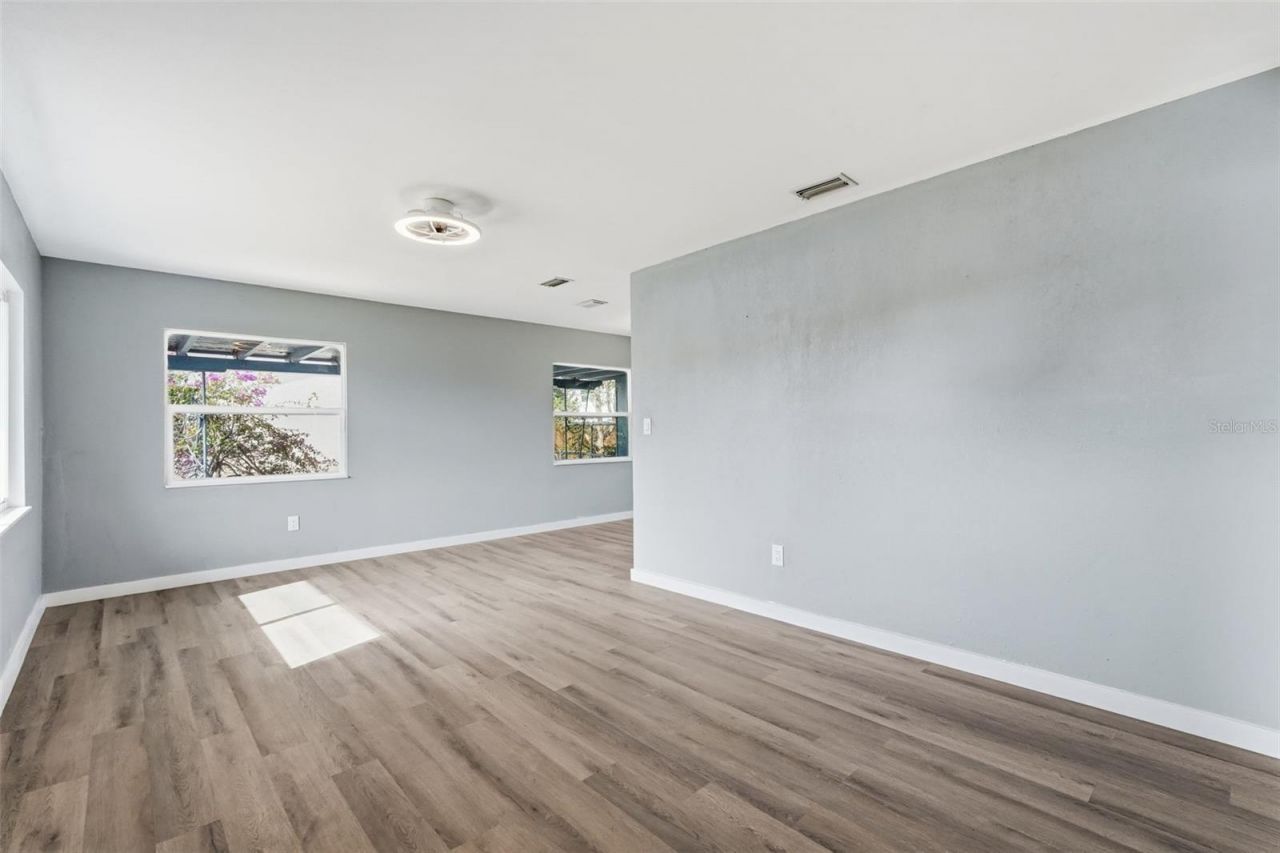 201 83rd Avenue N, Saint Petersburg, FL 33702 Photo