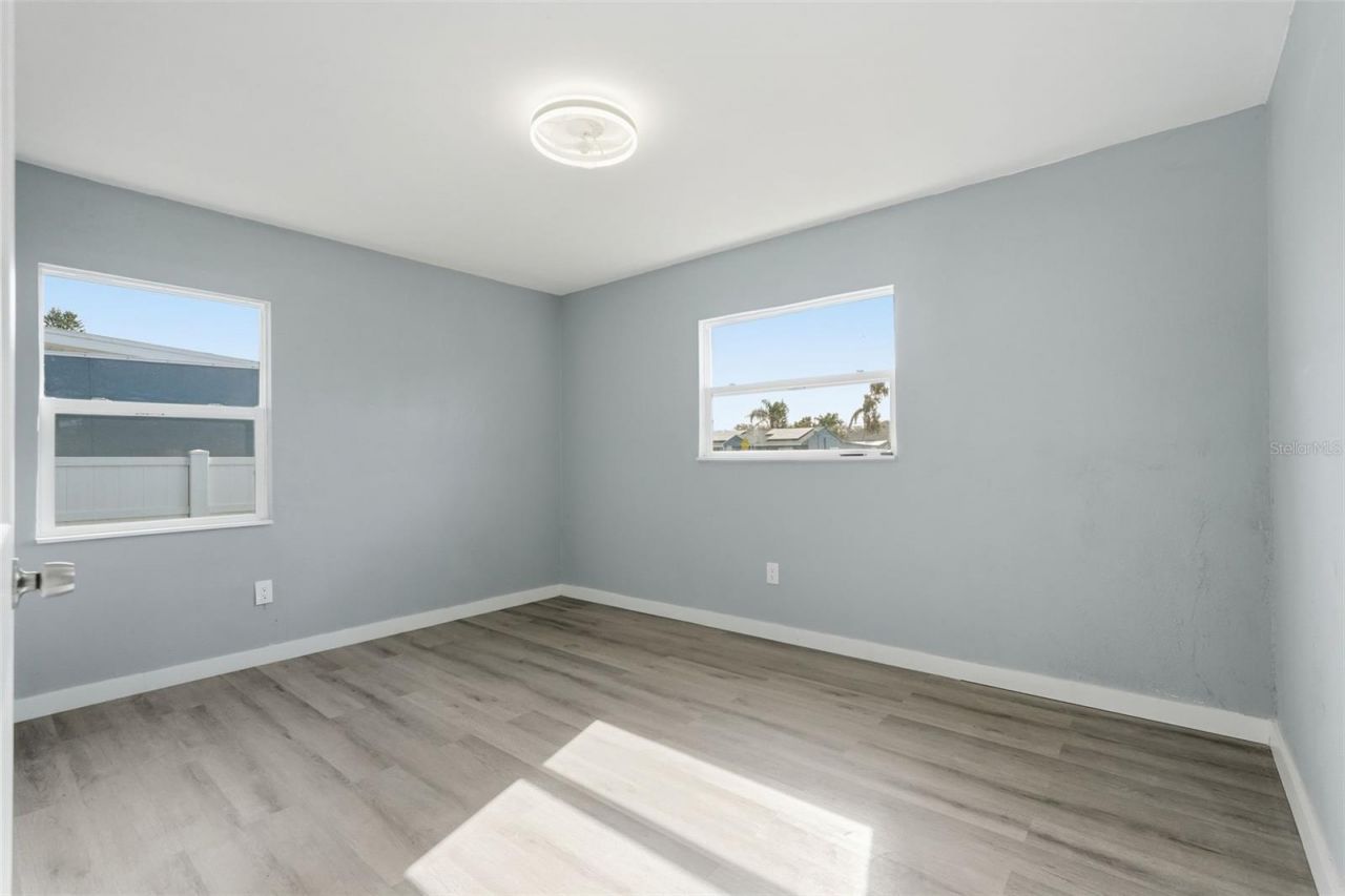 201 83rd Avenue N, Saint Petersburg, FL 33702 Photo