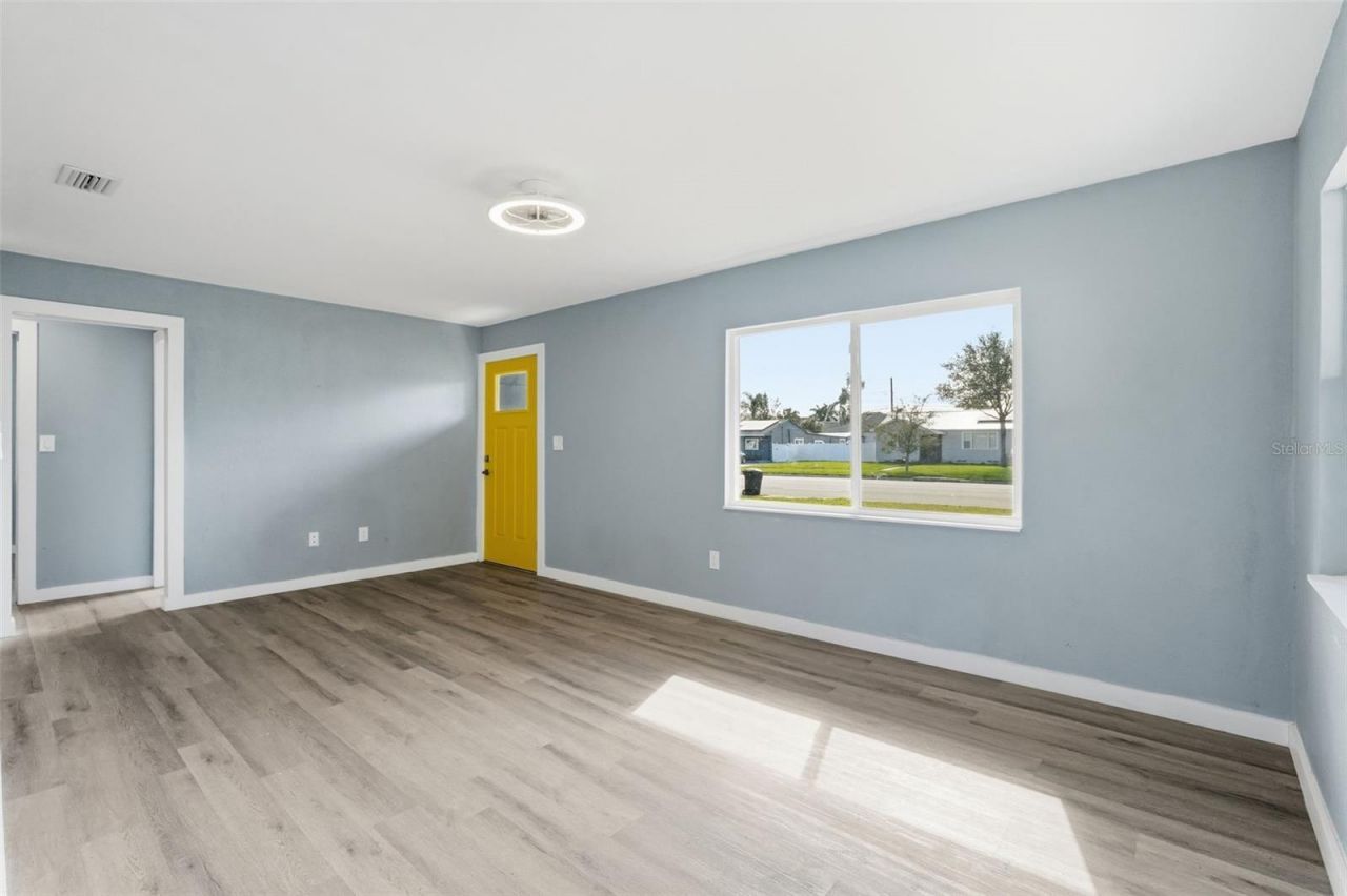 201 83rd Avenue N, Saint Petersburg, FL 33702 Photo