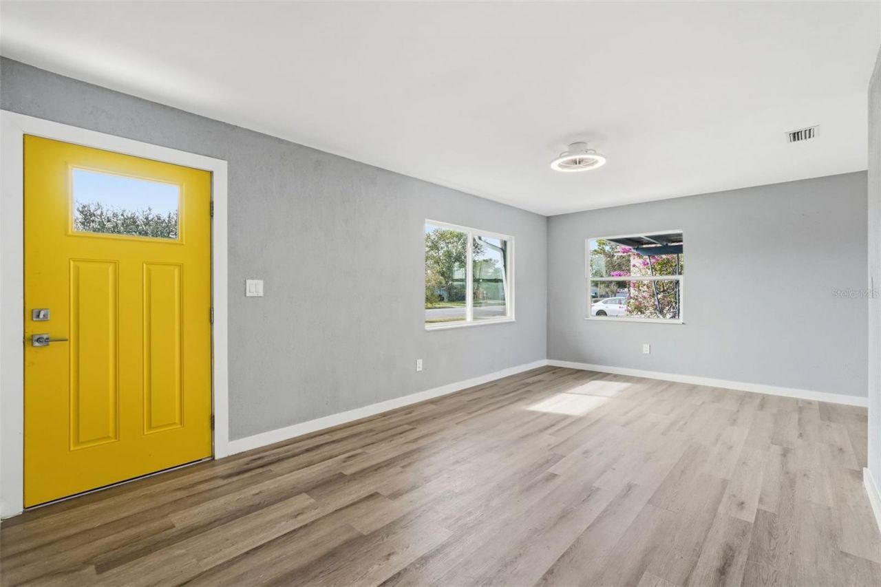 201 83rd Avenue N, Saint Petersburg, FL 33702 Photo