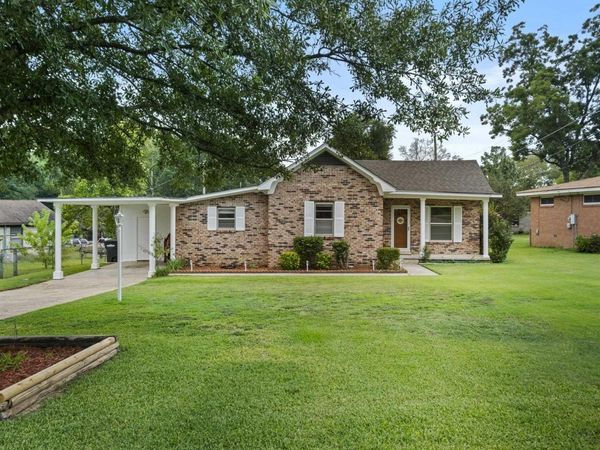 1926 E Lee Avenue, Sherwood, AR 72120