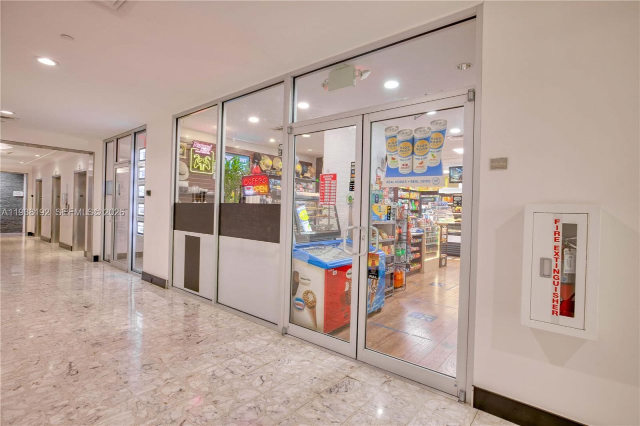 1200 West Ave , Unit 811, Miami Beach, FL 33139 Photo