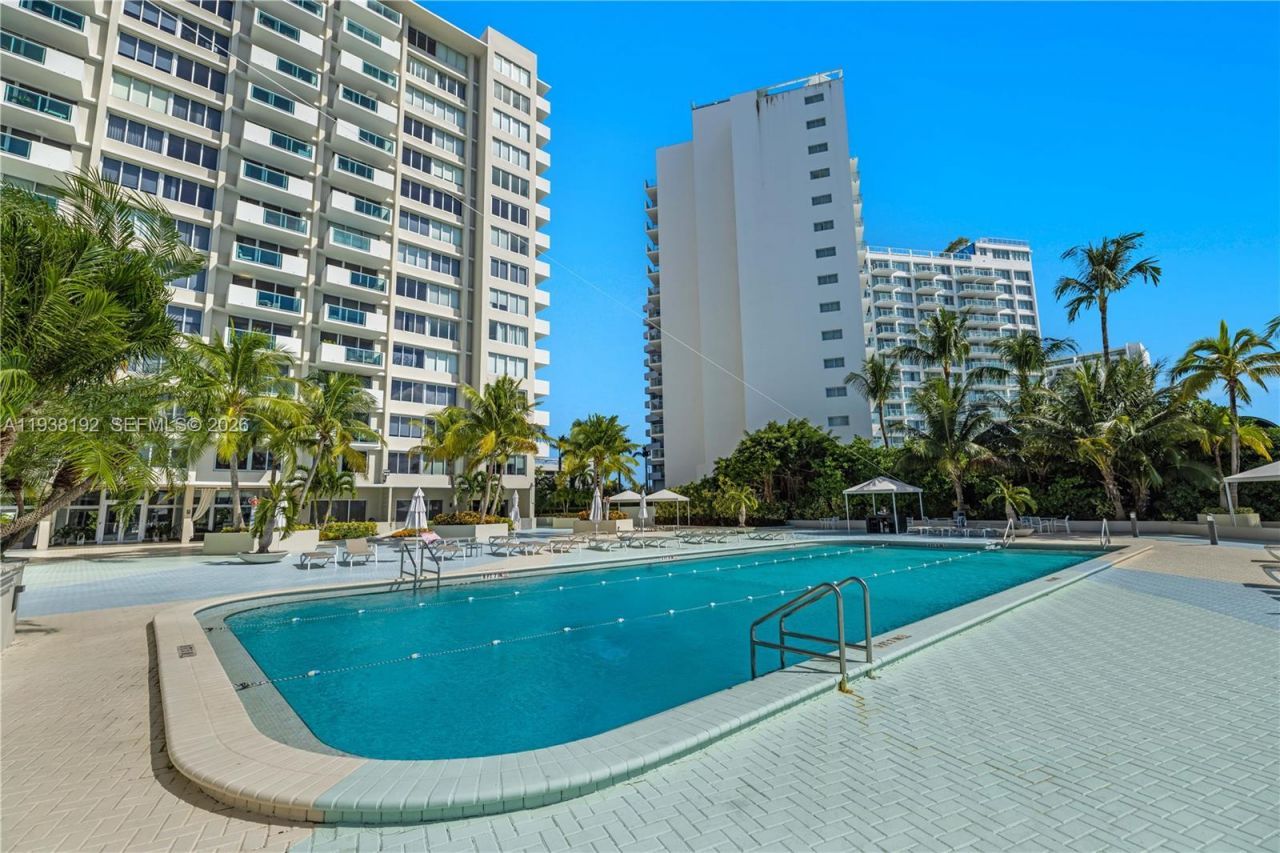 1200 West Ave , Unit 811, Miami Beach, FL 33139 Photo