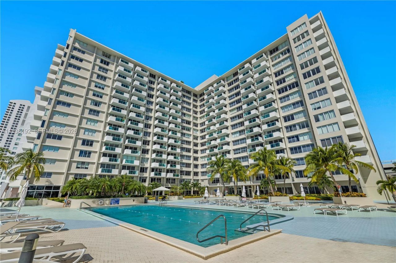 1200 West Ave , Unit 811, Miami Beach, FL 33139 Photo