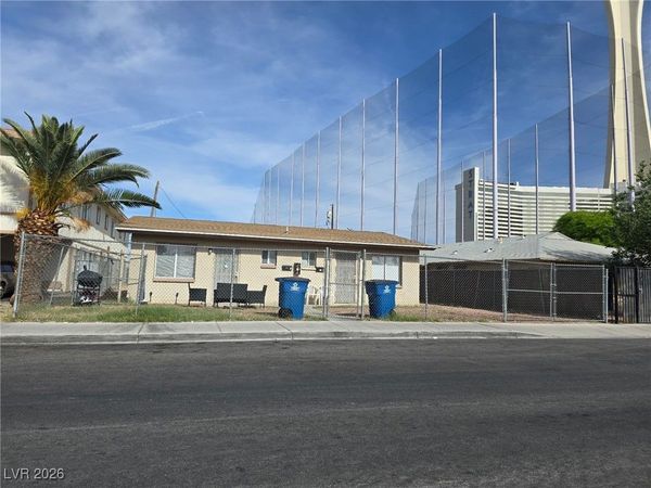 1713 Fairfield Avenue , Las Vegas, NV 89102