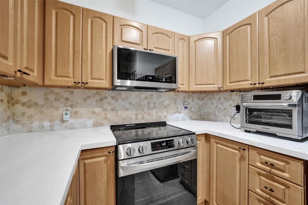 1743 NE 4th Avenue, Fort Lauderdale, FL 33305 Photo