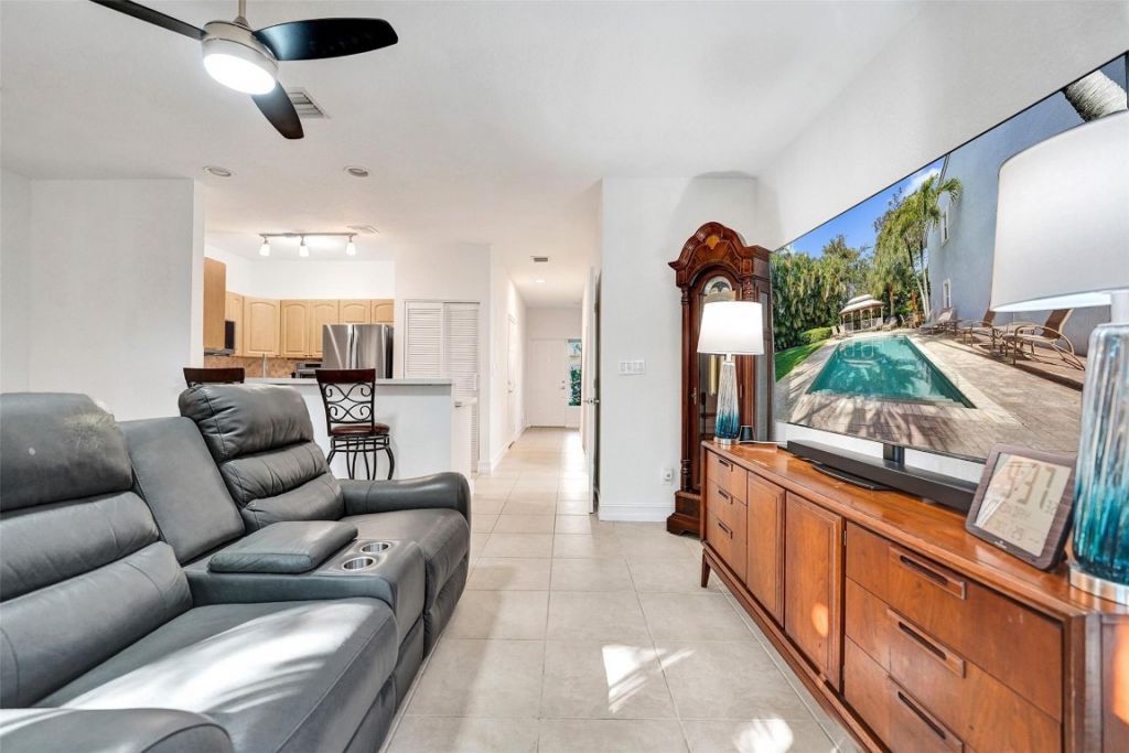 1743 NE 4th Avenue, Fort Lauderdale, FL 33305 Photo