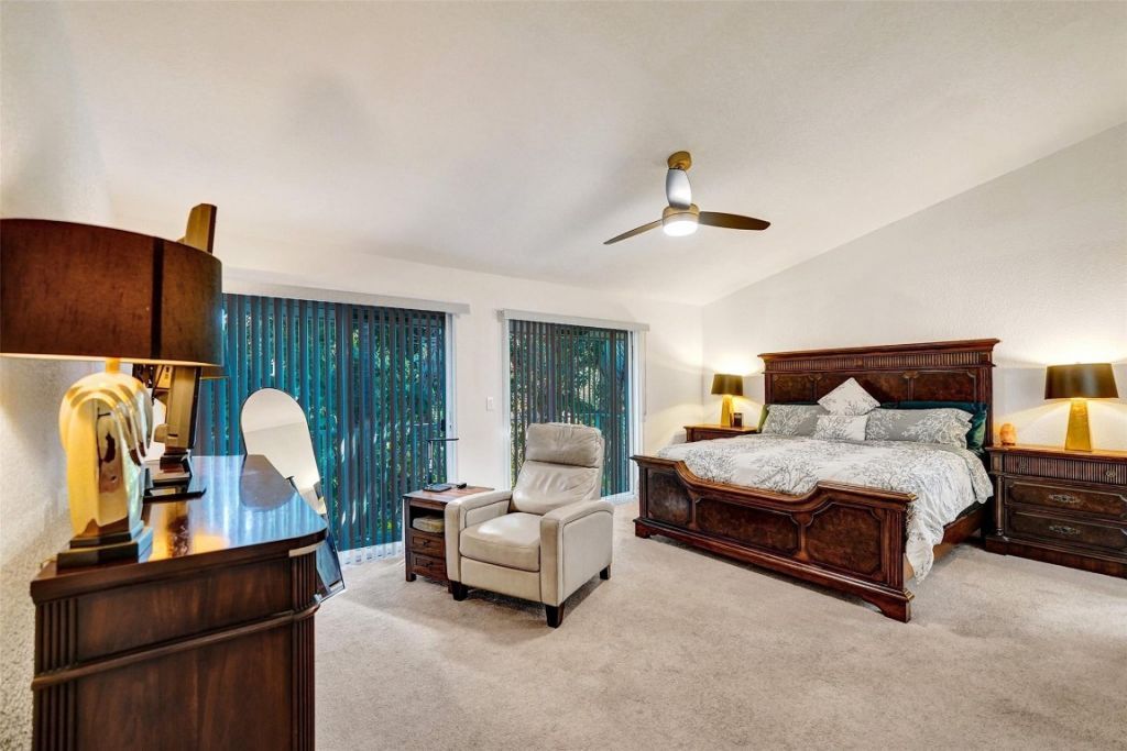 1743 NE 4th Avenue, Fort Lauderdale, FL 33305 Photo