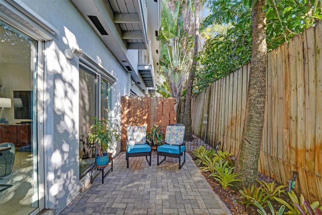 1743 NE 4th Avenue, Fort Lauderdale, FL 33305 Photo