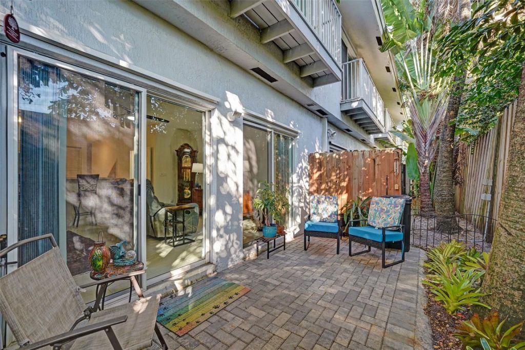 1743 NE 4th Avenue, Fort Lauderdale, FL 33305 Photo