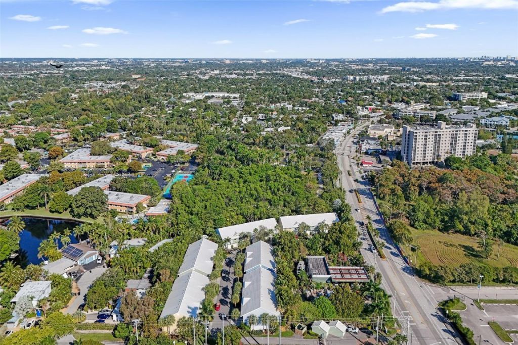 1743 NE 4th Avenue, Fort Lauderdale, FL 33305 Photo