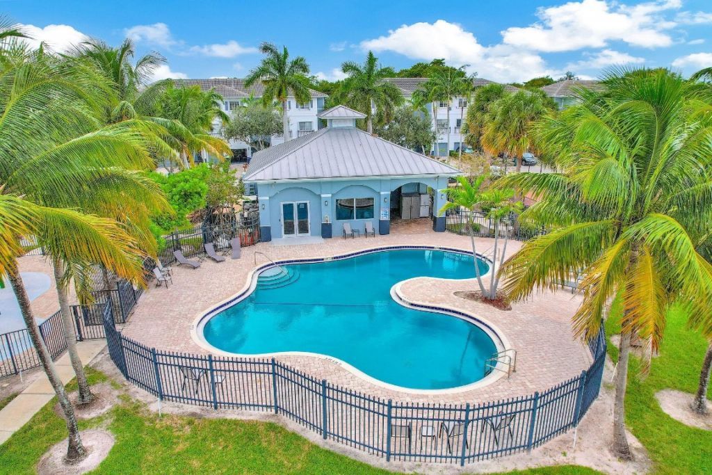 1427 NW 34th Way, Unit 1427, Fort Lauderdale, FL 33311 Photo