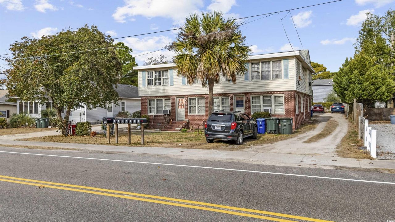 1704 Hillside Dr. S Photo 1