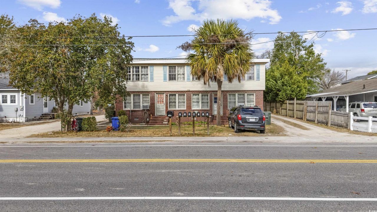 1704 Hillside Dr. S Photo 2