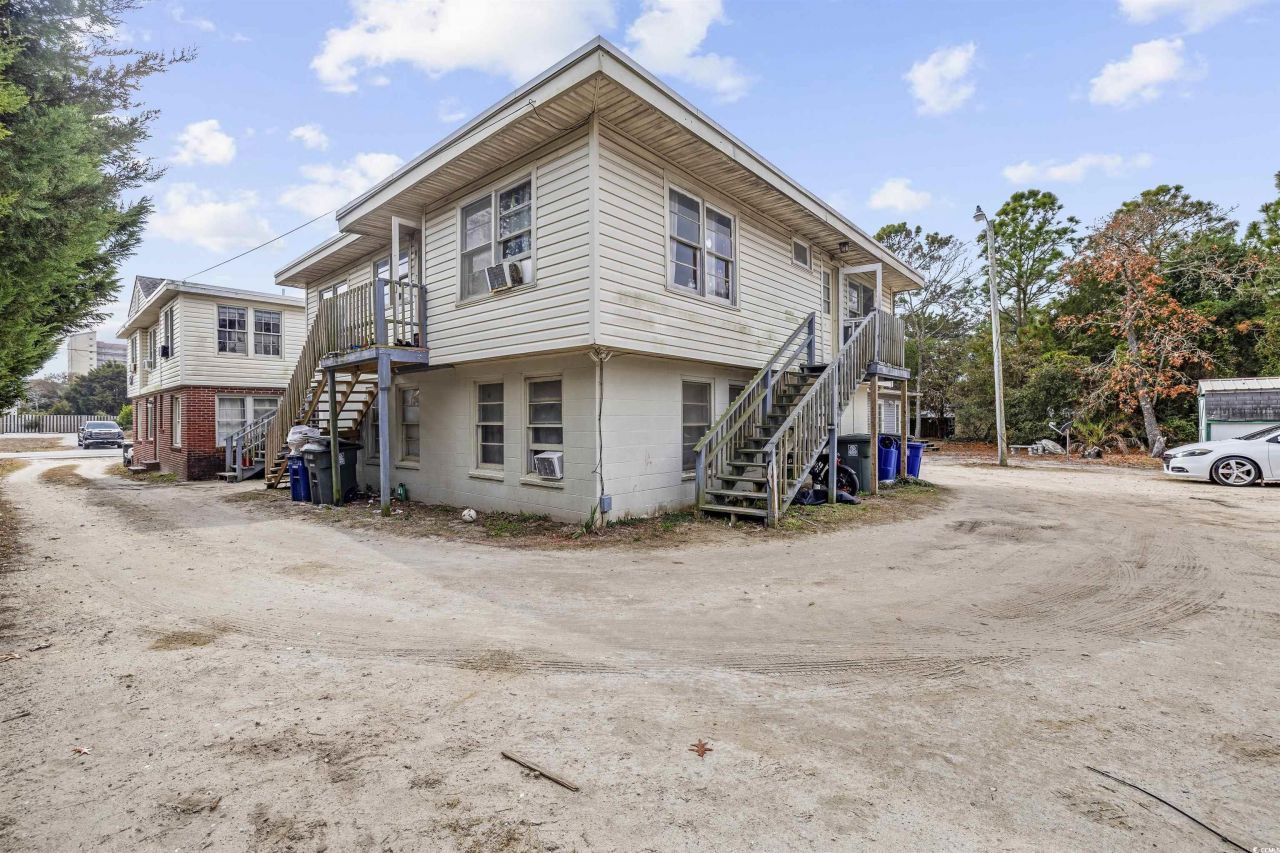 1704 Hillside Dr. S Photo 4