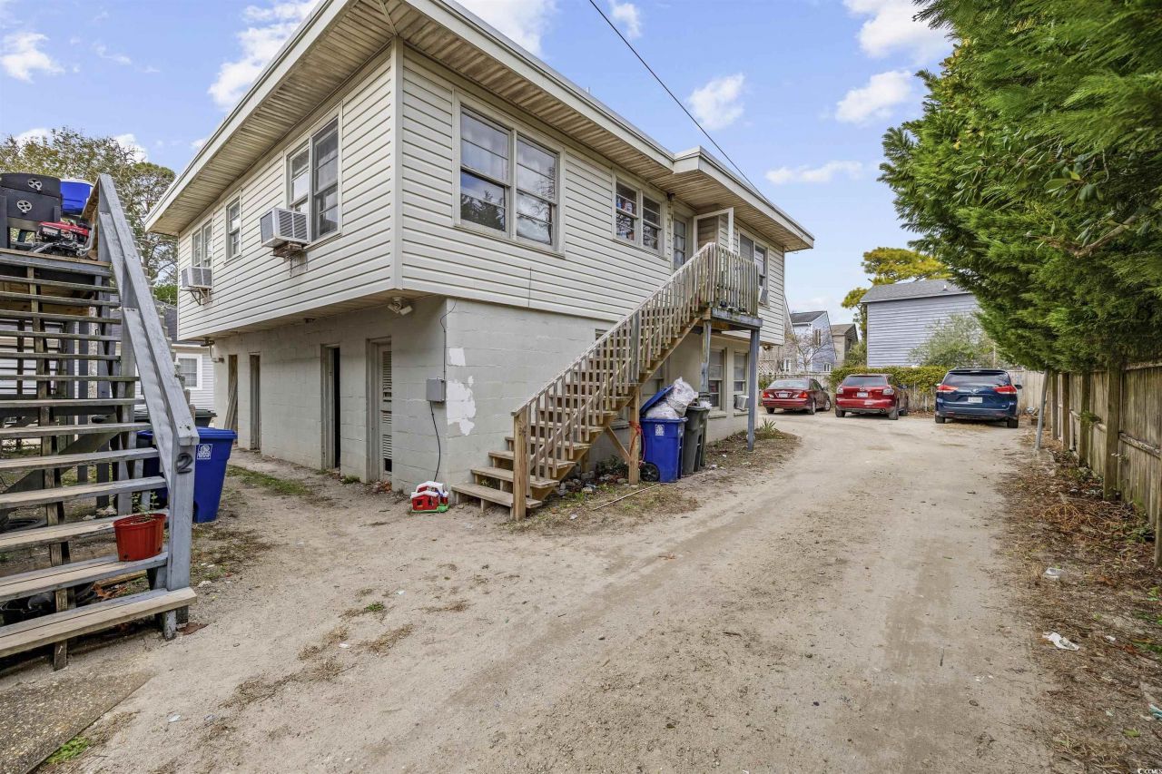 1704 Hillside Dr. S Photo 5