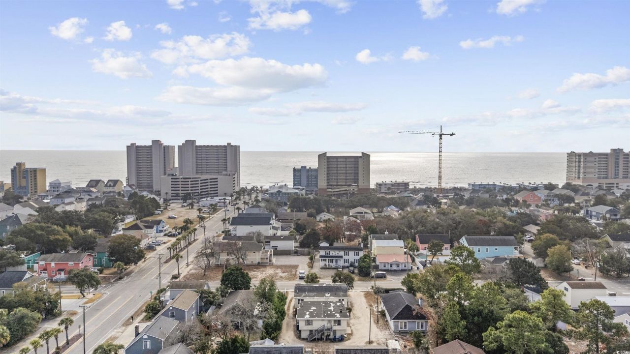 1704 Hillside Dr. S Photo 8