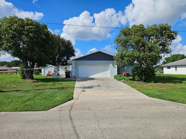 126 NE Citrus Rd, Lake Placid, FL 33852