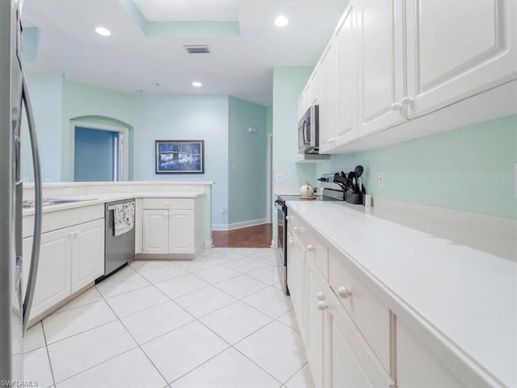 2745 1st St, Unit 305, Fort Myers, FL 33916 Photo