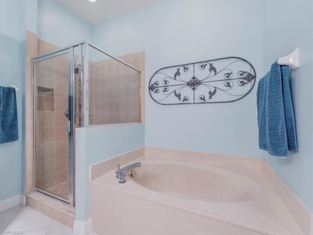 2745 1st St, Unit 305, Fort Myers, FL 33916 Photo