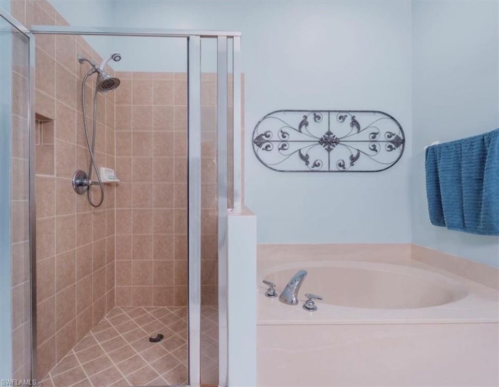 2745 1st St, Unit 305, Fort Myers, FL 33916 Photo