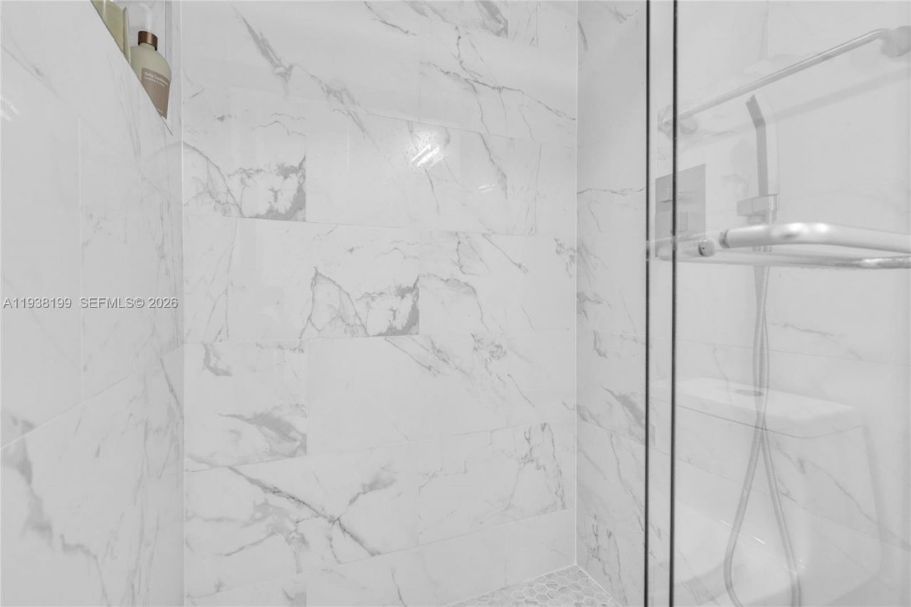 9091 Lime Bay Blvd , Unit 211, Tamarac, FL 33321 Photo