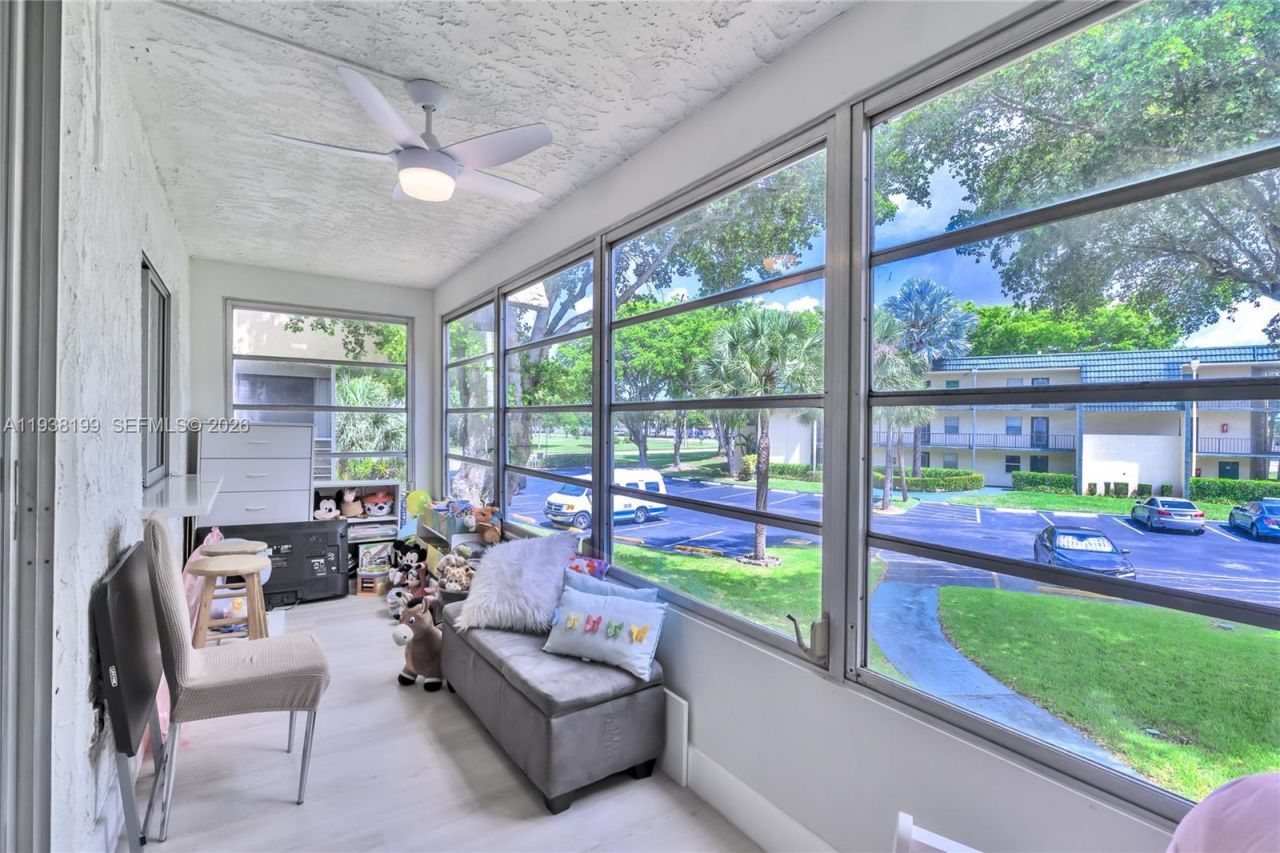 9091 Lime Bay Blvd , Unit 211, Tamarac, FL 33321 Photo