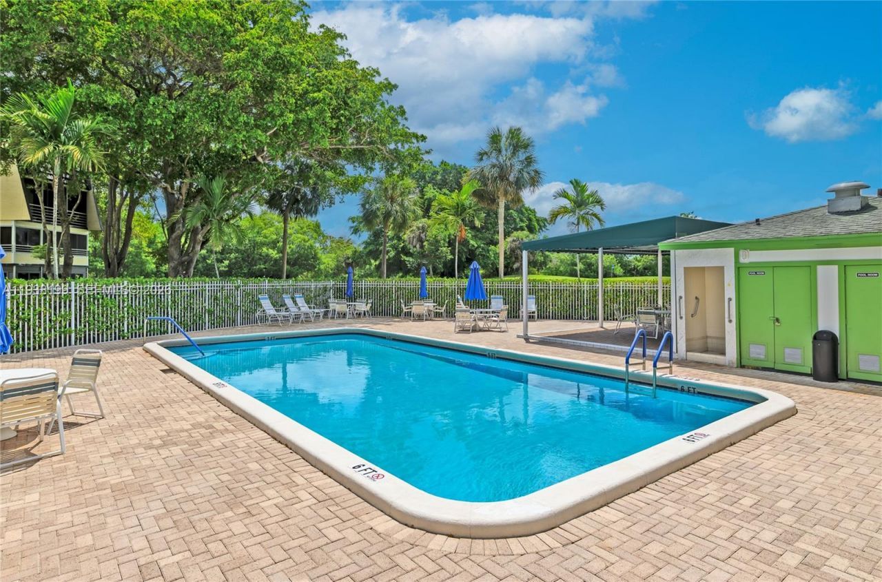 9091 Lime Bay Blvd , Unit 211, Tamarac, FL 33321 Photo