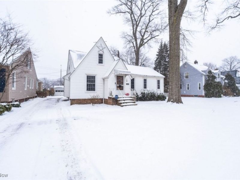 14604 Roxboro Avenue, Cleveland, OH 44111 Photo 1